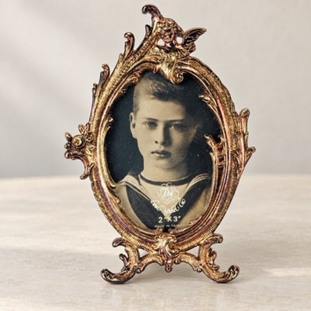 Ornate Gold Tone Cherub Oval Picture Frame 2x3 Easel Back Victorian Style